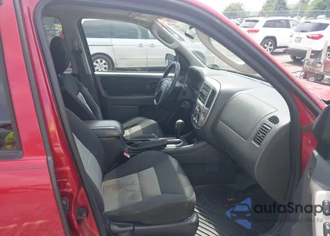 2007 Ford Escape Xlt/Xlt Sport z USA, uszkodzony, nr VIN 1FMCU03187KA04877